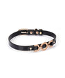 Collier en cuir vernis noir avec boucle dorée
