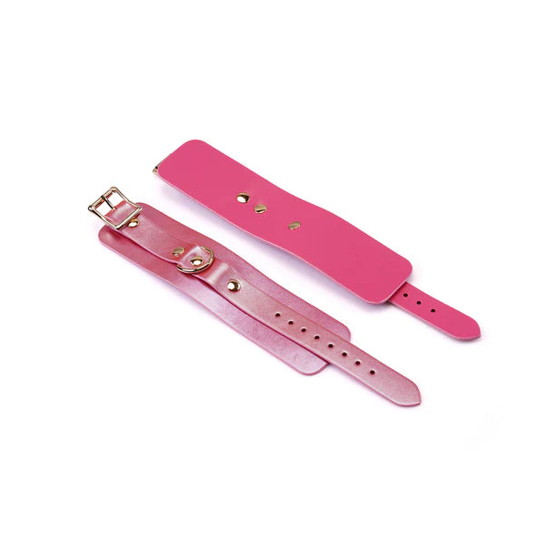 Menottes en cuir rose irisé