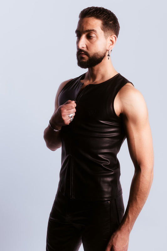 Débardeur zippé en faux cuir